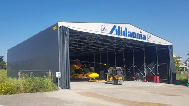 Hangar mobile COMEZ a servizio di attività aeroportuali